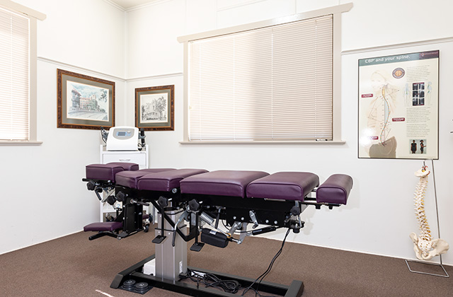 Toowoomba Chiropractic Centre’s chiropractic consulting room